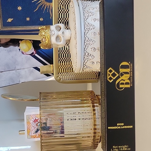 3/$30 Lavender Eyeshadow Stick - Picture 8 of 10